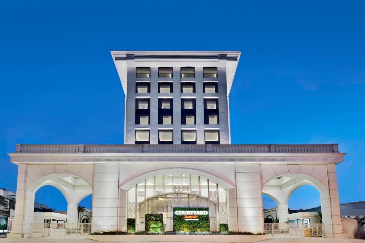 Hotel Courtyard By Marriott Bengaluru Hebbal Exterior foto