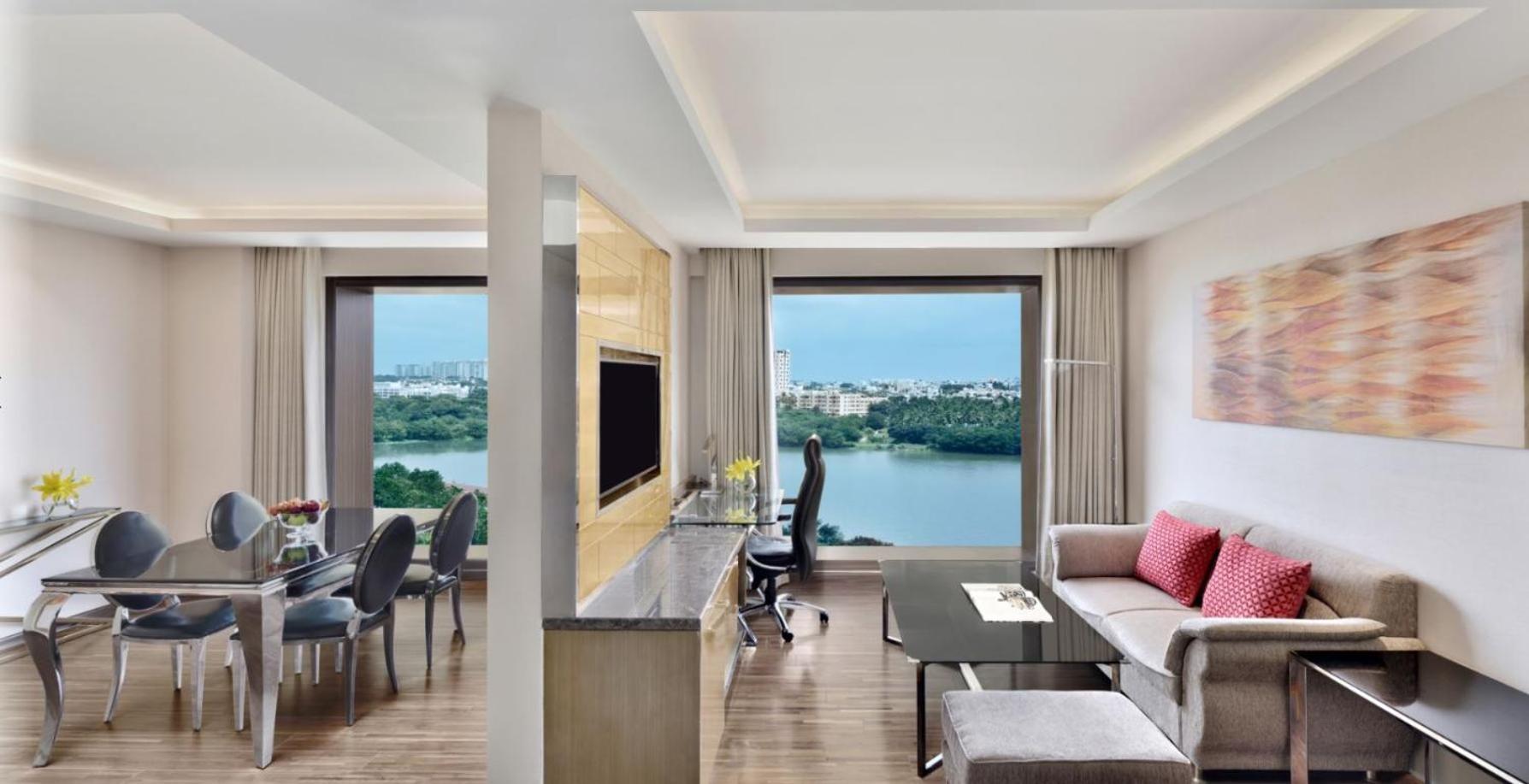 Hotel Courtyard By Marriott Bengaluru Hebbal Exterior foto